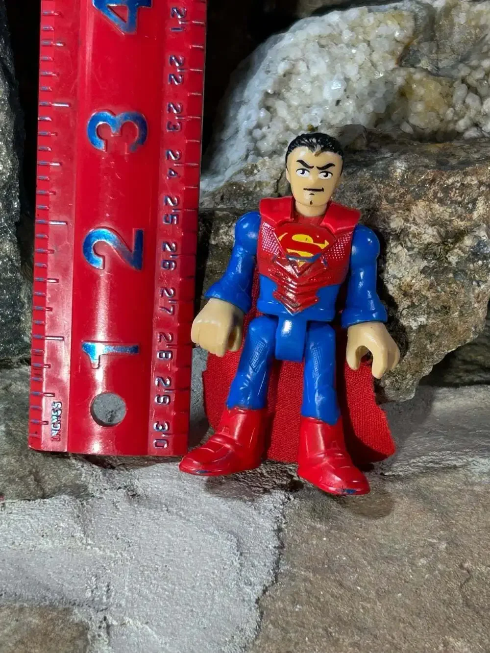 Imaginext DC Super Friends Superman Night and Dark night Figure Read
